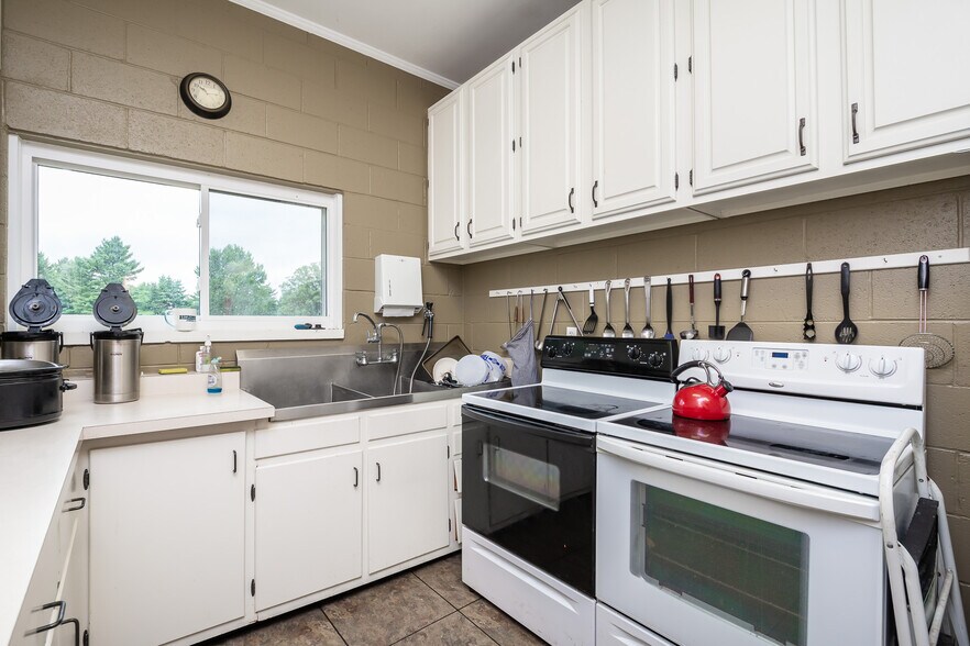 More Photos Of 733 Country Club Dr, Xenia Religious Facility For Sale