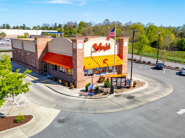 More Photos Of 1736 N Main St, Shelbyville Fast Food For Sale