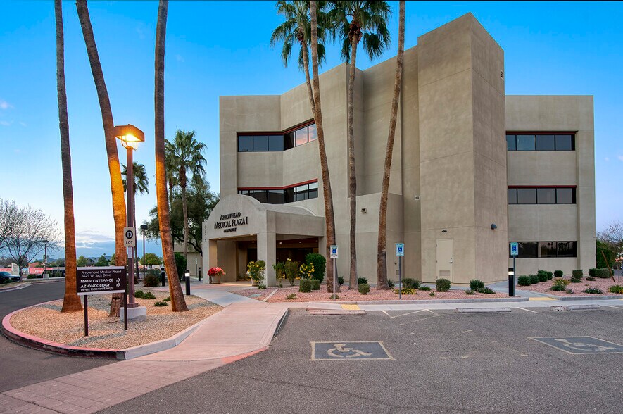 More Photos Of 6525 W Sack Dr, Glendale Medical For Lease