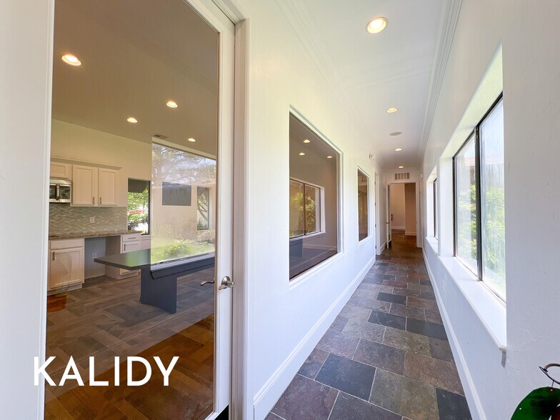 More Photos Of 14909 N Kelly Ave, Edmond Loft Creative Space For Sale