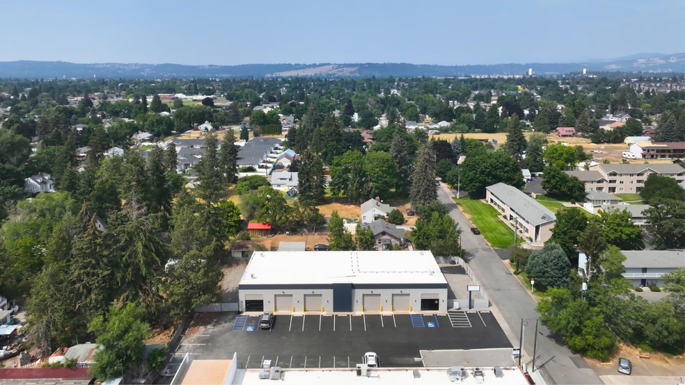 More Photos Of 21 N Skipworth Rd, Spokane Valley Showroom For Sale