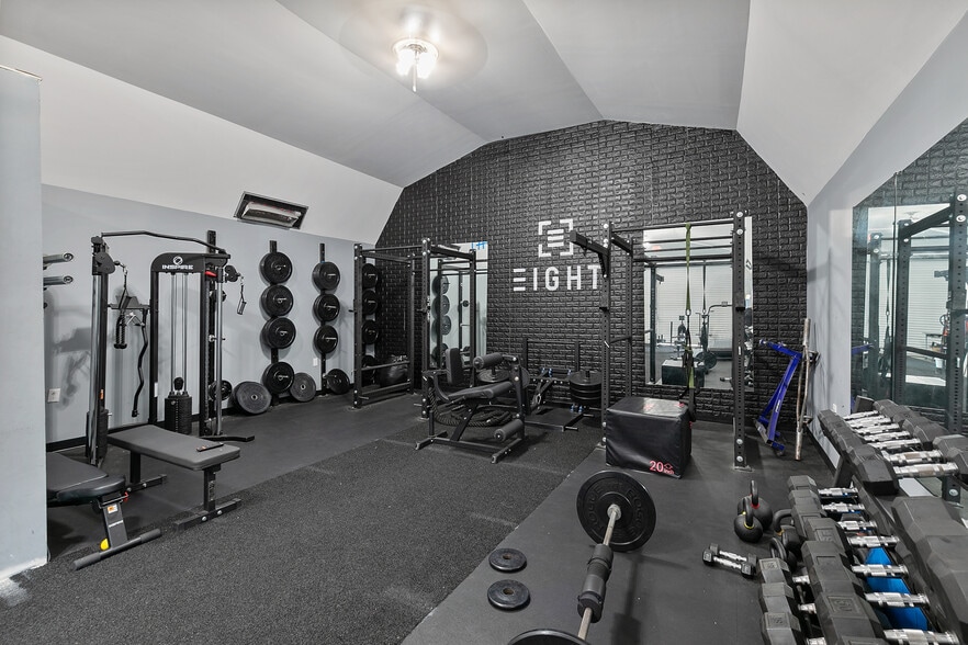 More Photos Of 1726 Altamont Ave, Richmond Warehouse For Lease