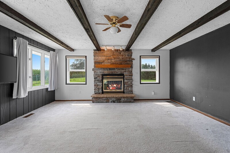 More Photos Of N5367 Mayflower Rd, Shiocton Office For Sale