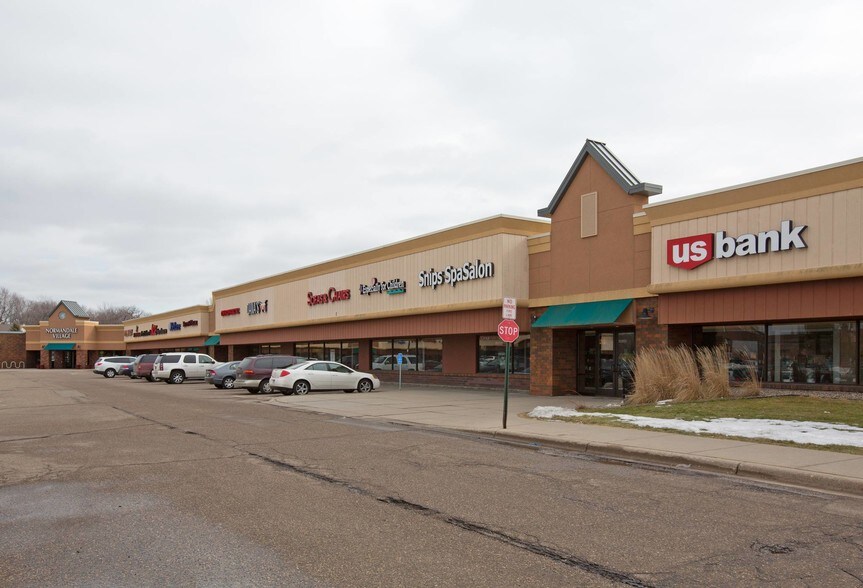 More Photos Of 5101-5159 W 98th St, Bloomington Storefront For Lease