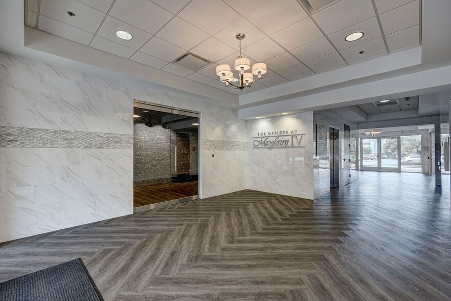 More Photos Of 6740 Rock Spring Rd, Wilmington Office For Lease