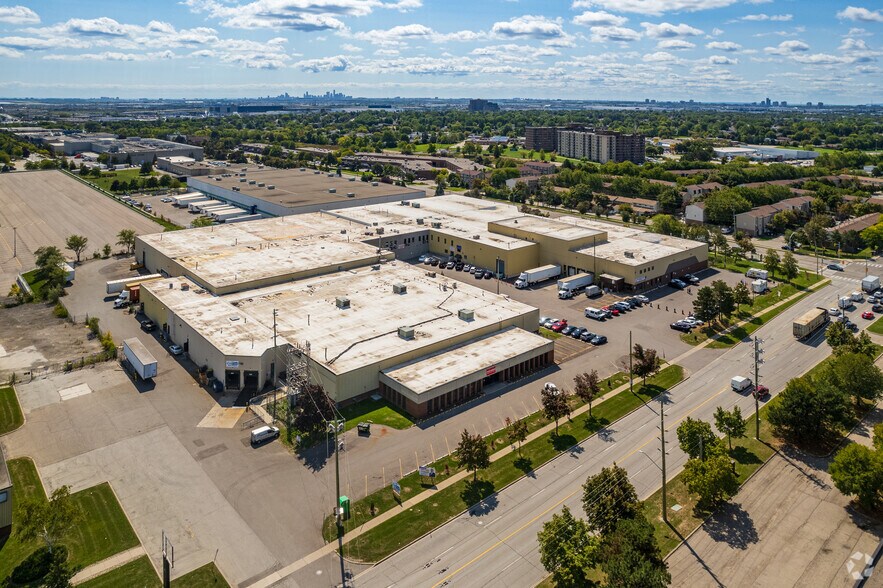 More Photos Of 1055 Clark Blvd, Brampton Showroom For Lease