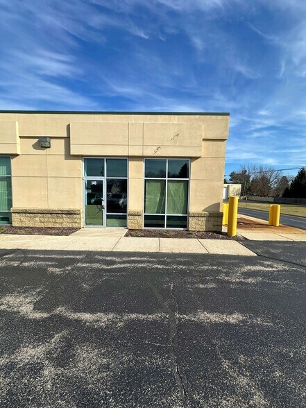 More Photos Of 8207 22nd Ave, Kenosha Office For Lease