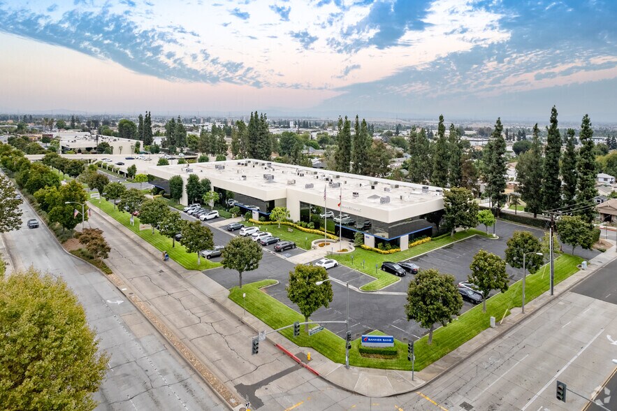 More Photos Of 402-408 E Huntington Dr, Monrovia Research And Development For Lease