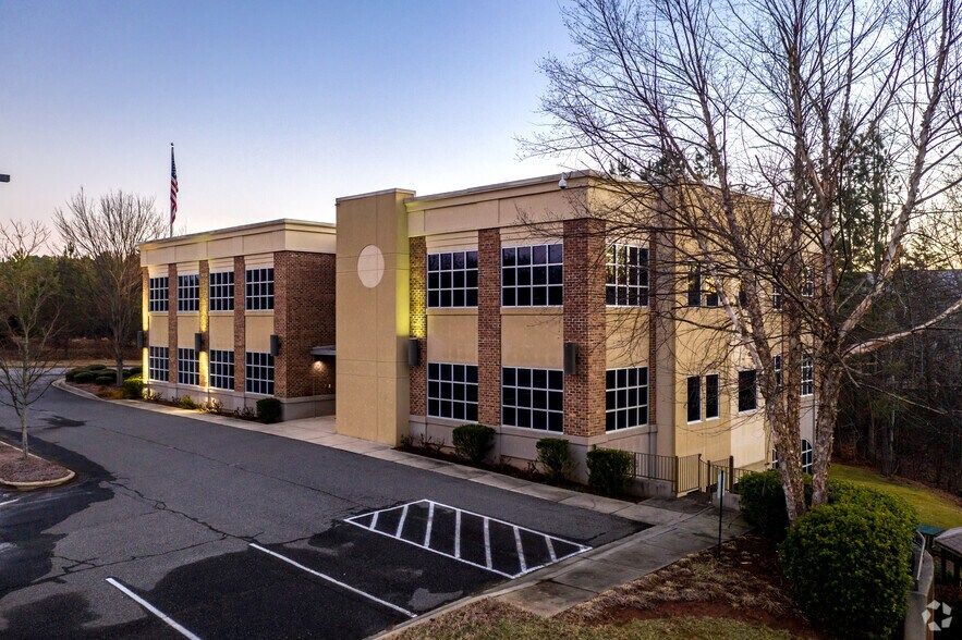 More Photos Of 133 River Park Rd, Mooresville Office For Sale