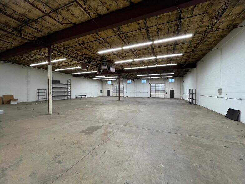 More Photos Of 2610 S Raritan Cir, Englewood Industrial For Sale