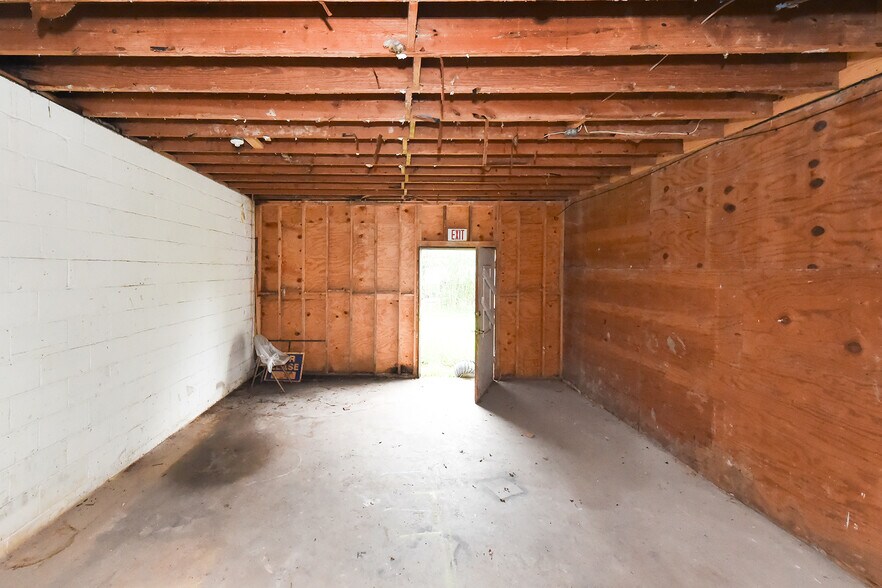 More Photos Of 2736 Dallas Ave, Ingleside Unknown For Lease