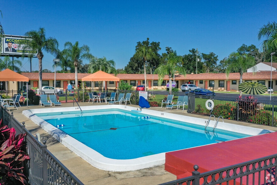 More Photos Of 3041 S Pine Ave, Ocala Hotel For Sale