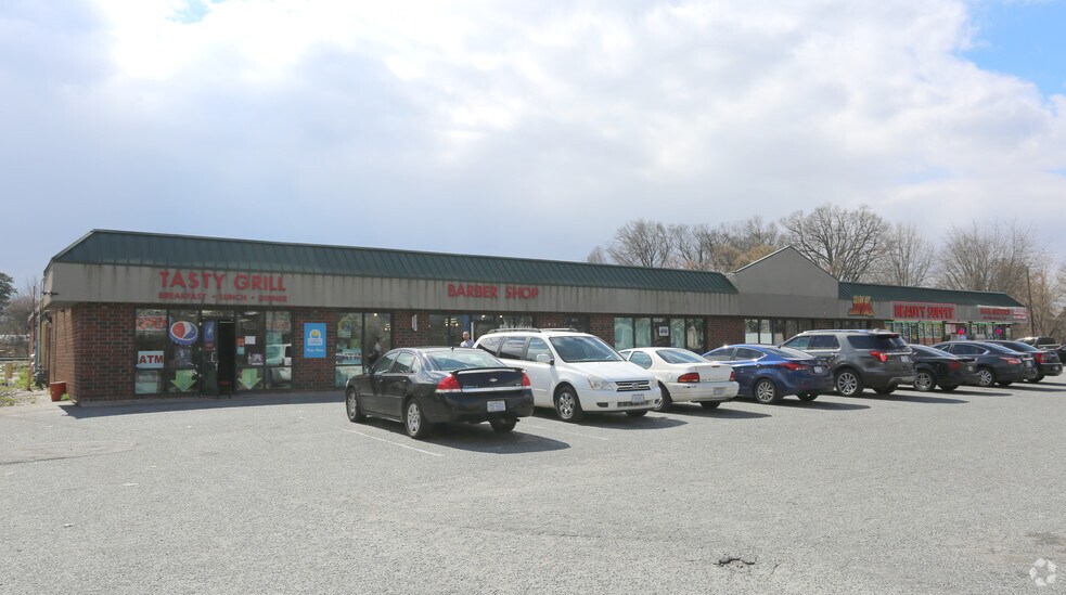 Primary Photo Of 1500 E Market St, Greensboro Unknown For Lease