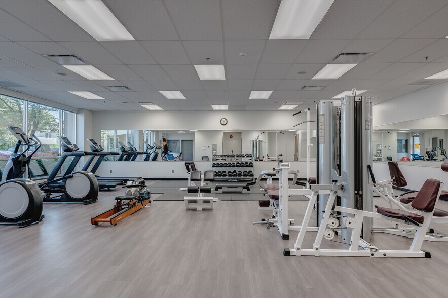 More Photos Of 9440 202nd St, Langley Twp Office For Lease
