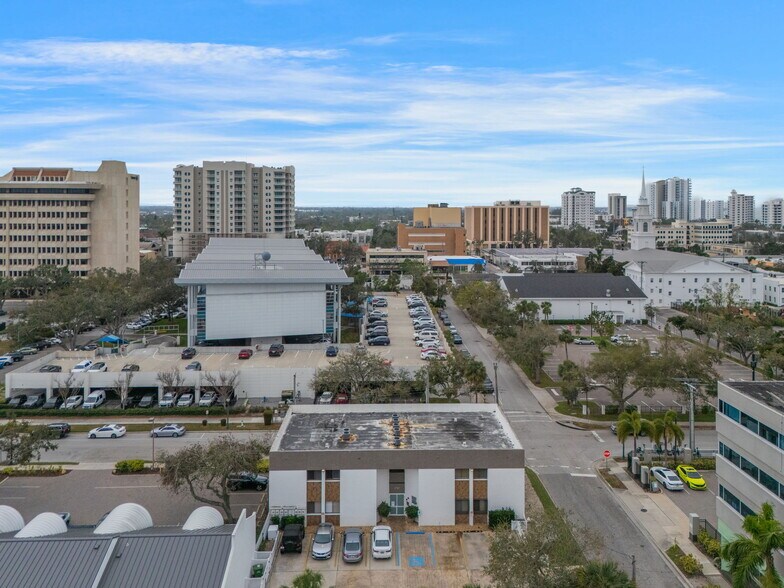 More Photos Of 1717 2nd St, Sarasota Office For Lease