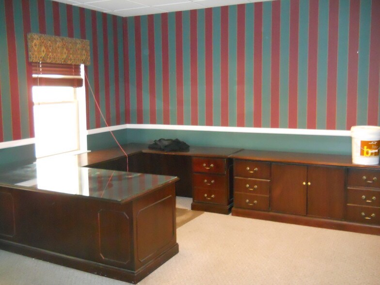More Photos Of 94 Bayard St, New Brunswick Apartments For Lease