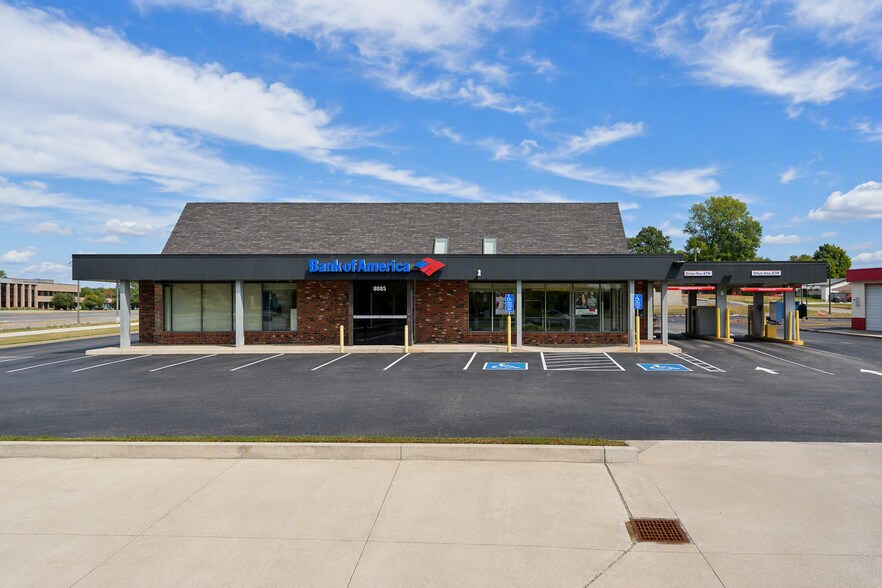 Primary Photo Of 2621 Dunn Rd, Saint Louis Bank For Lease