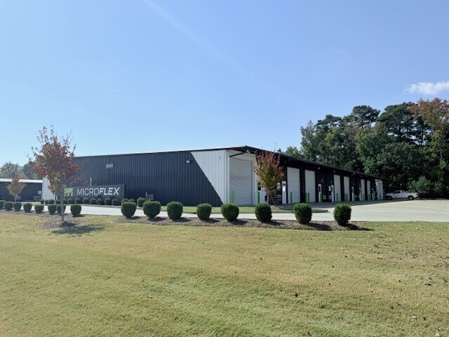 More Photos Of 2900 Wyndham Industrial Dr, Opelika Distribution For Lease