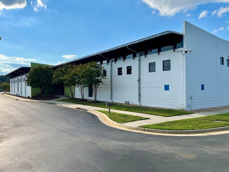 More Photos Of 119 Cane Creek Blvd, Danville Telecom Hotel Data Hosting For Lease