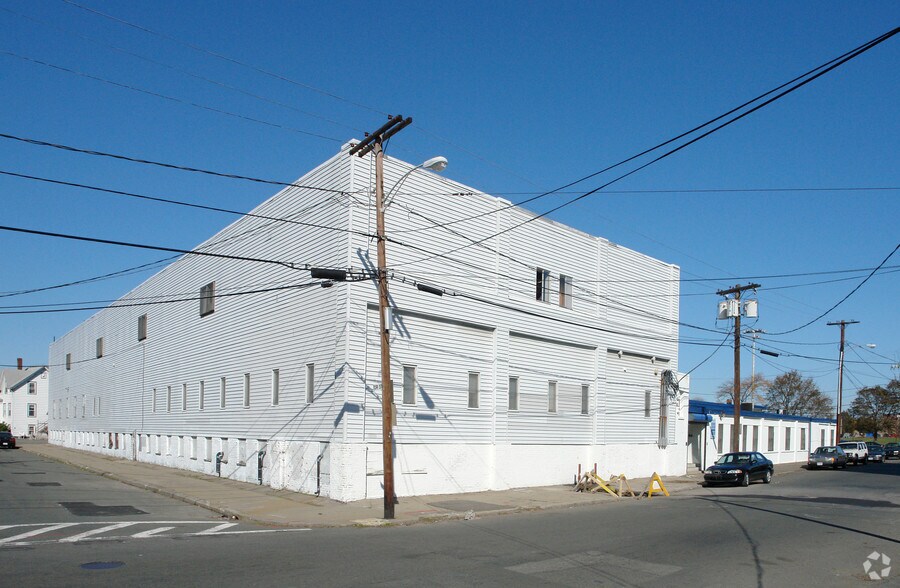 Primary Photo Of 19 Bennett St, Lynn Light Manufacturing For Lease