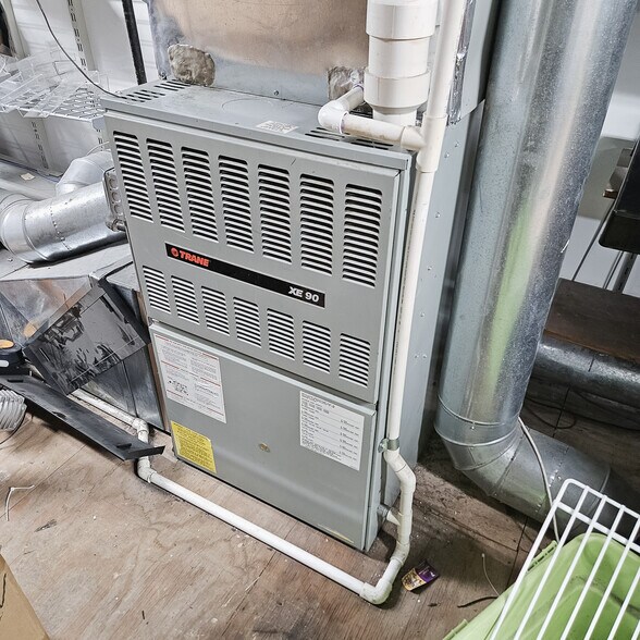 More Photos Of 131 E Rollins Rd, Round Lake Beach Freestanding For Sale