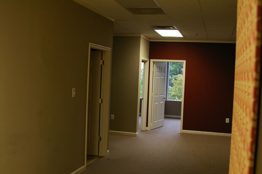 More Photos Of 13880 Braddock Rd, Centreville Medical For Lease