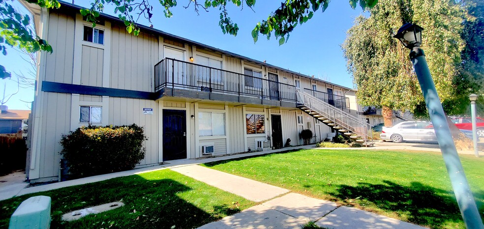 Primary Photo Of 330 Roberts Ln, Bakersfield Apartments For Sale