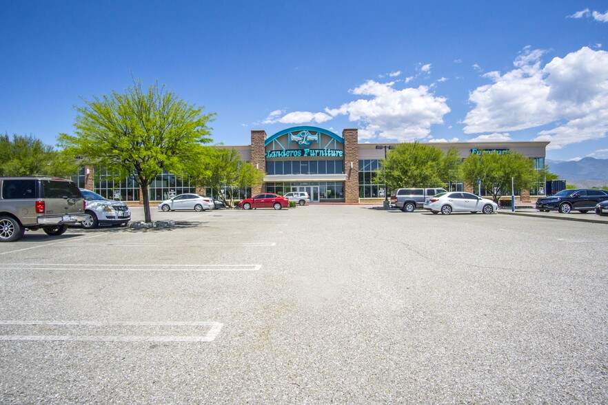 More Photos Of 1482 E 2nd St, Beaumont General Retail For Lease