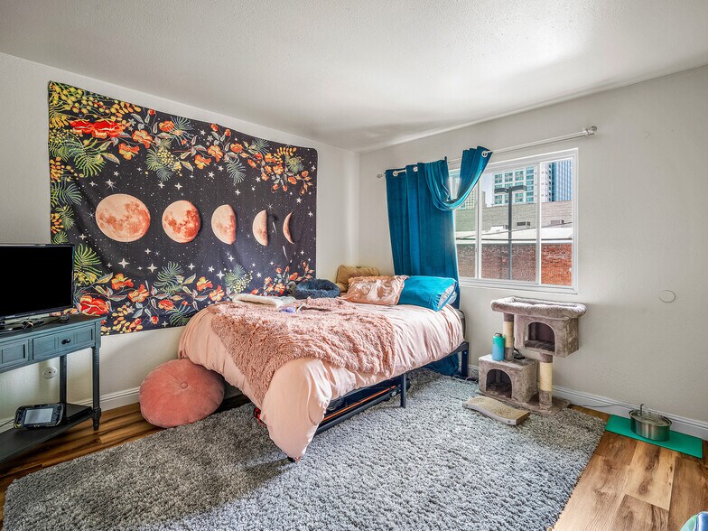 More Photos Of 718 13th St, Sacramento Apartments For Sale