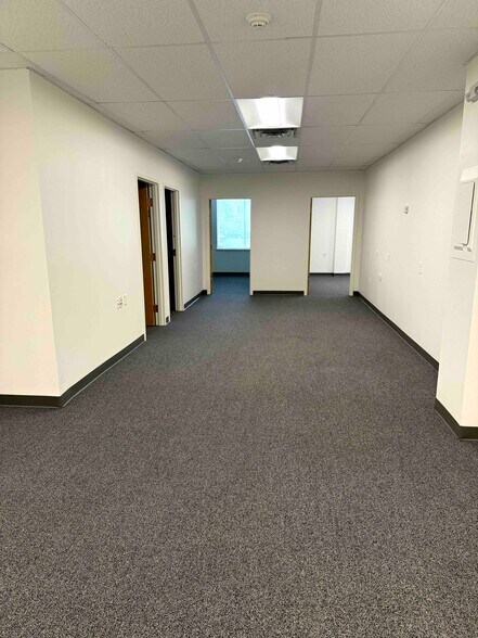 More Photos Of 1501 E Main St, Meriden Office For Lease