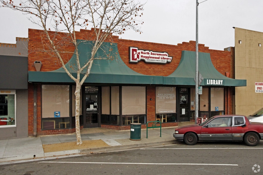 Primary Photo Of 2109 Del Paso Blvd, Sacramento Public Library For Lease