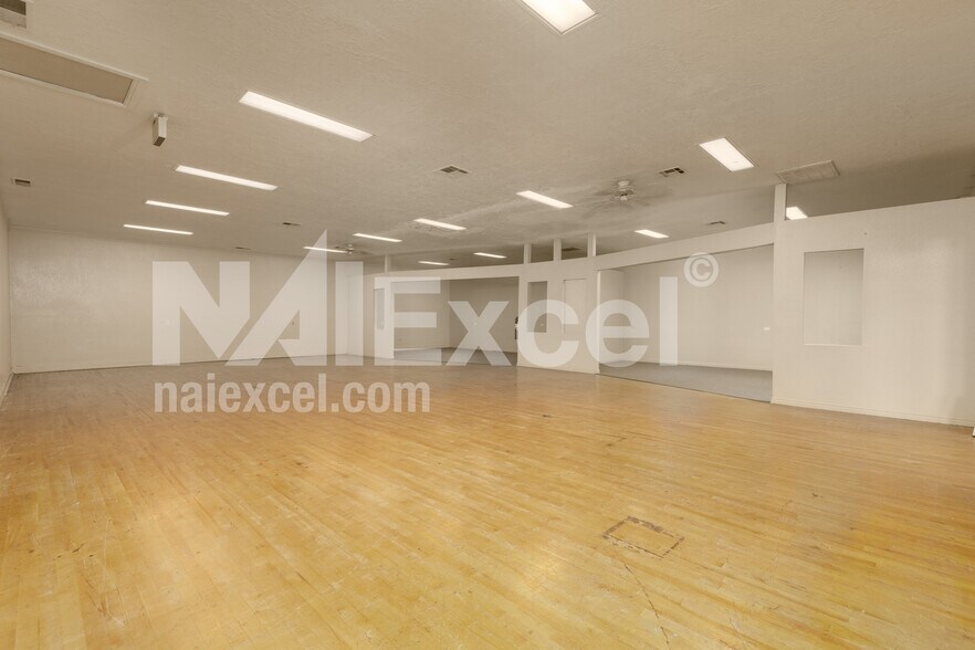 More Photos Of 132 N 500 E, Saint George Freestanding For Sale