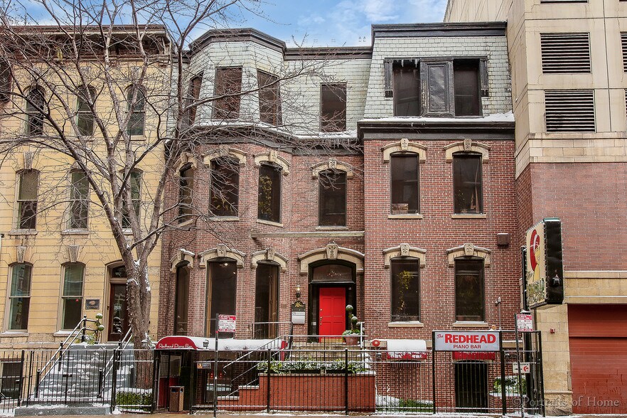 More Photos Of 16 W Ontario St, Chicago Storefront Retail Office For Lease