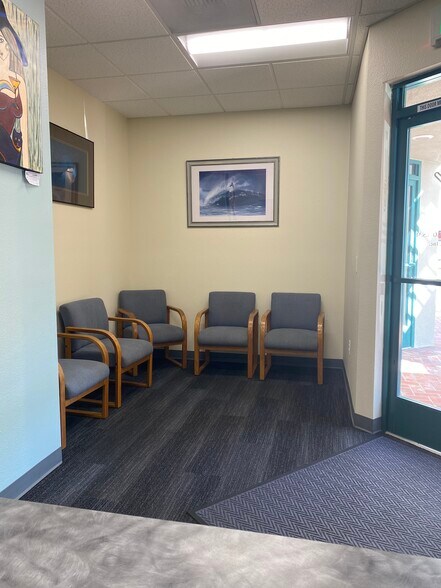 More Photos Of 2800-2820 Roosevelt St, Carlsbad General Retail For Lease