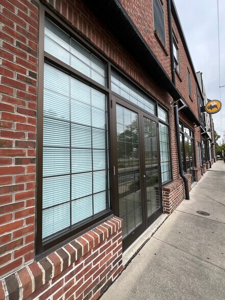 More Photos Of 100 S Main St, Newark Storefront Retail Residential For Lease