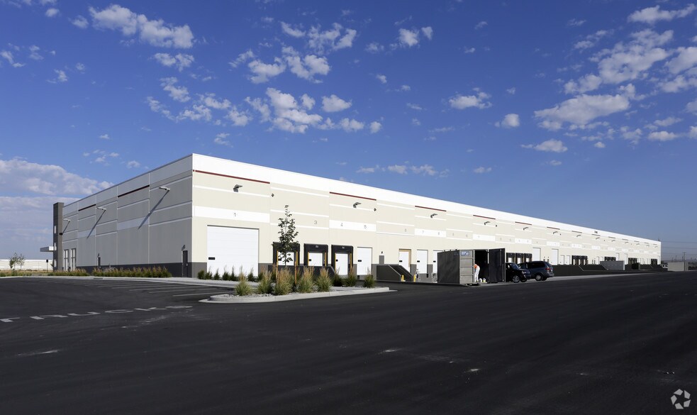More Photos Of 1515 S Distribution Dr, Salt Lake City Warehouse For Lease