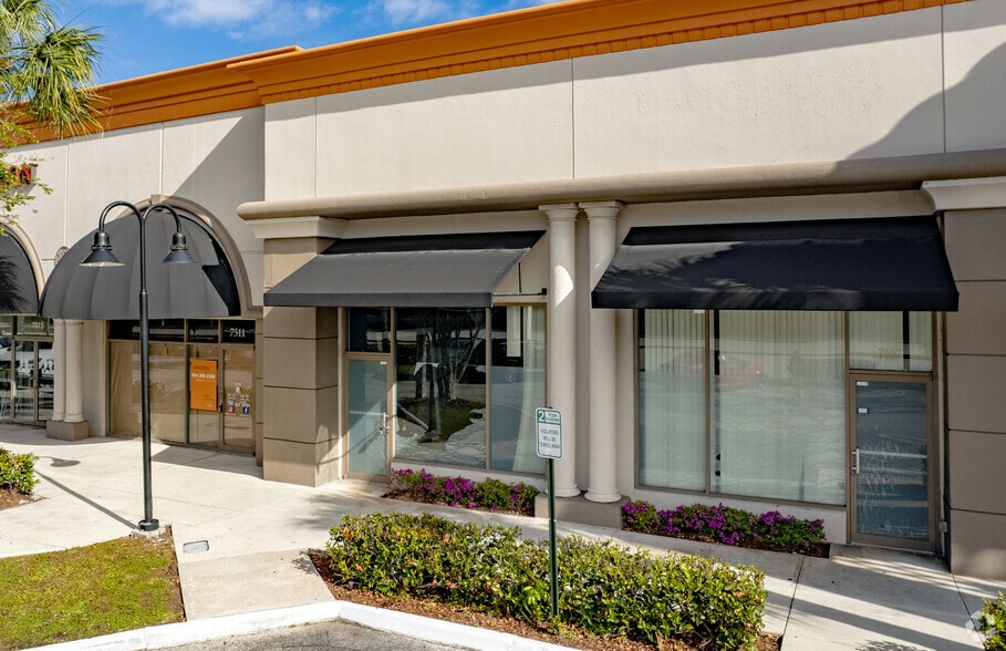 More Photos Of 7355-7605 W Sample Rd, Coral Springs Unknown For Lease