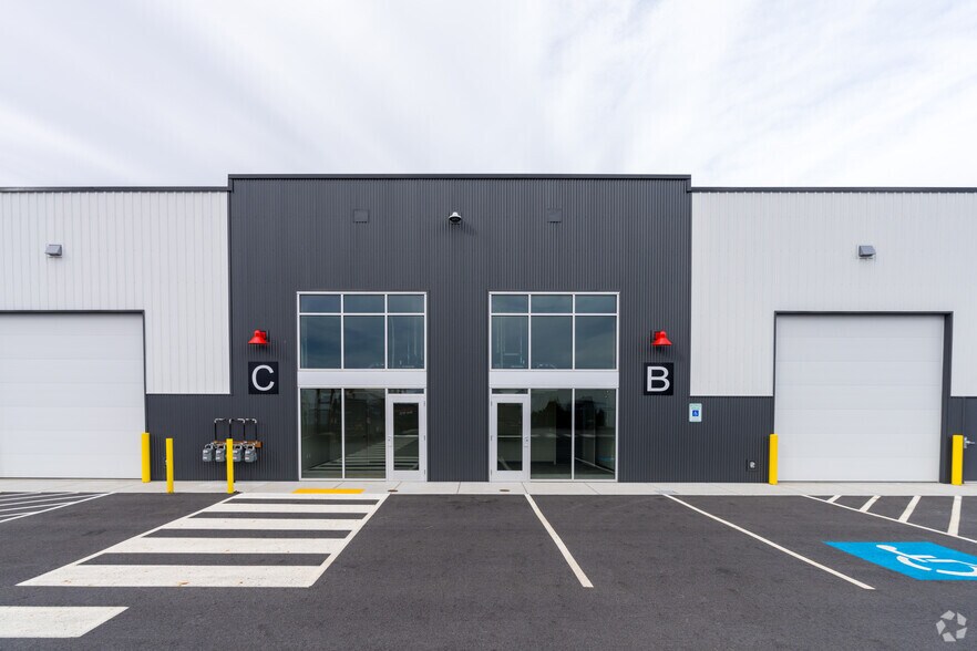 More Photos Of 5807 Thorpe, Spokane Light Distribution For Lease