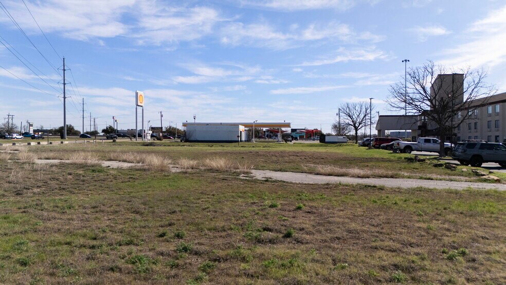 More Photos Of 1990 I 35 N Frontage rd, Round Rock Land For Sale