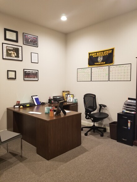 More Photos Of 4425 Plano Pkwy, Carrollton Office For Lease