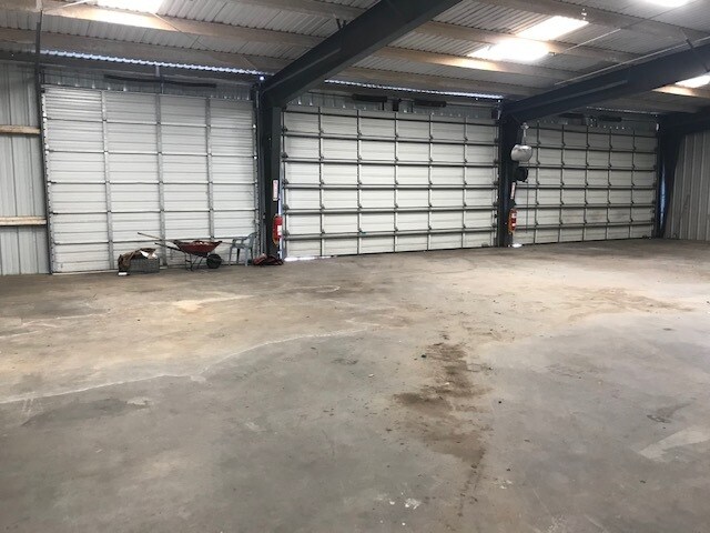 More Photos Of 1216 Texas Ave, Texas City Warehouse For Sale