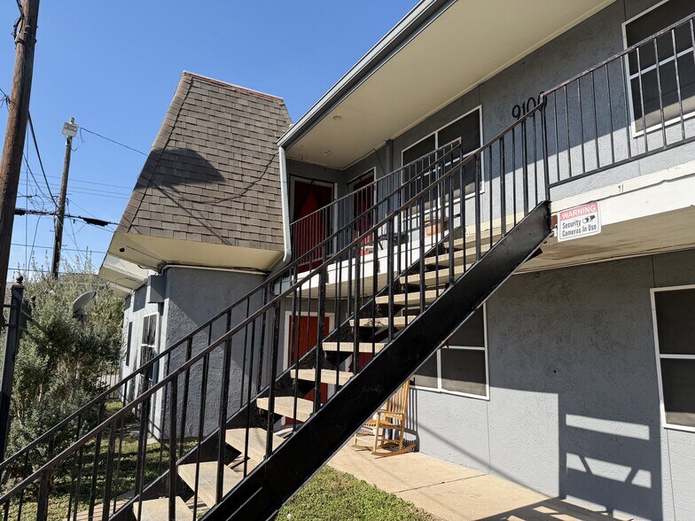 More Photos Of 9100 Dodson St, Houston Apartments For Sale