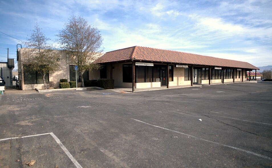 More Photos Of 15048 7th St, Victorville Storefront Retail Office For Lease