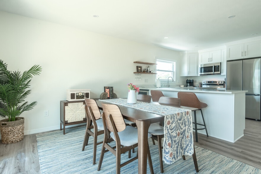 More Photos Of 8520 Manasota Key Rd, Englewood Hotel For Sale