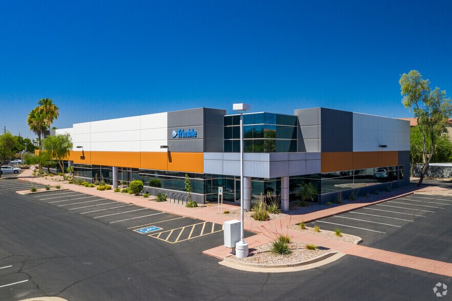 More Photos Of 7850 S Hardy Dr, Tempe Research And Development For Lease