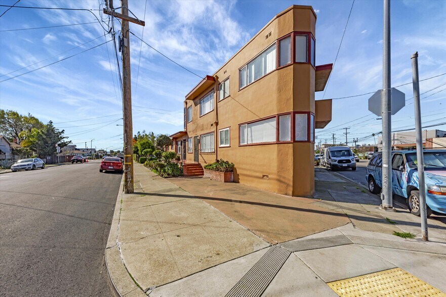 Primary Photo Of 6033 Foothill Blvd, Oakland Apartments For Sale