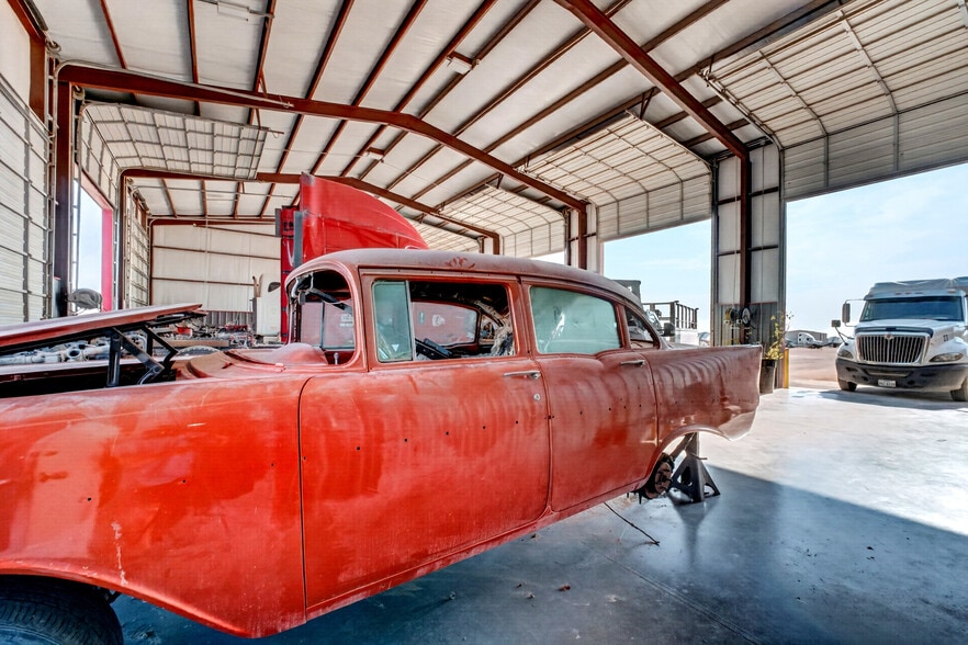 More Photos Of 411 Wein, Odessa Industrial For Sale