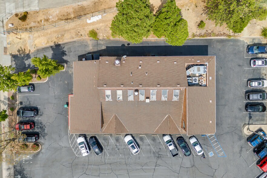 More Photos Of 1035-1043 Sutton Way, Grass Valley Office For Sale