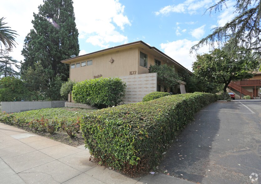 Primary Photo Of 1677 N Lake Ave, Pasadena Apartments For Sale