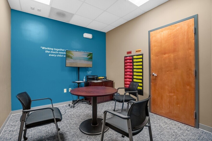 More Photos Of 7000 Lake Ellenor Dr, Orlando Medical For Lease